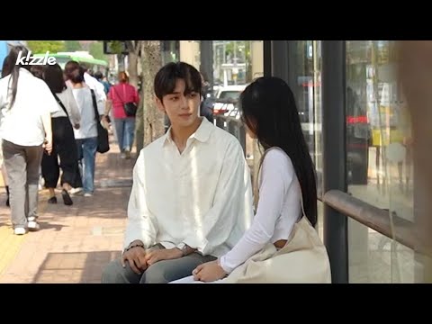 잘생긴 남자가 계속 쳐다본다면 여자들의 반응